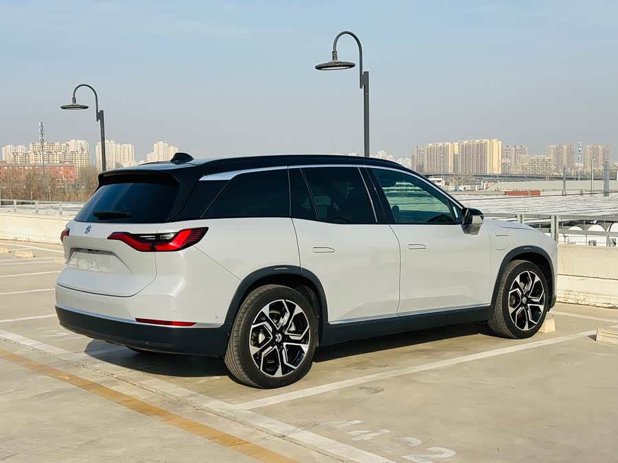 Nio ES8 580 km Signature 6-Seater