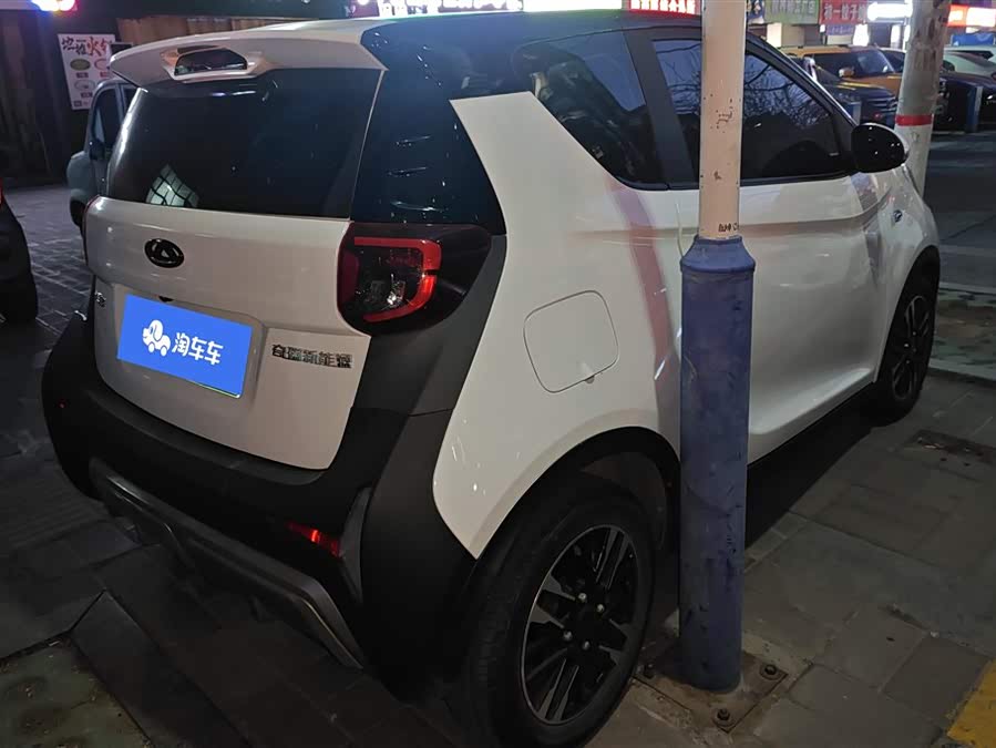 Chery QQ Ice Cream / Little Ant Facelift Sweet Pink Half-Sugar (NMC) 28.8 kWh 30 kW 301 km