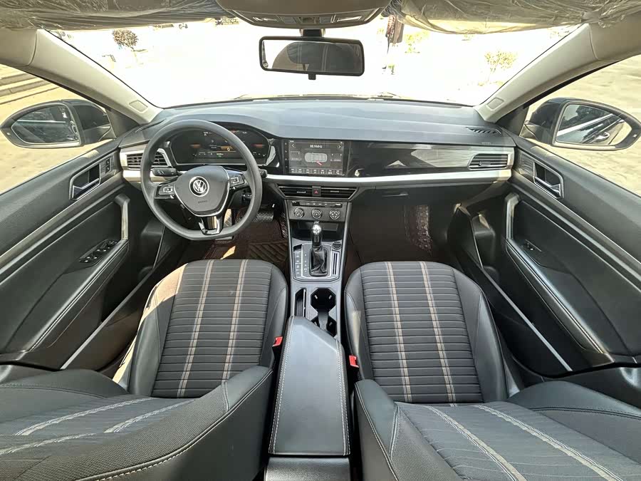 Volkswagen VW Lavida