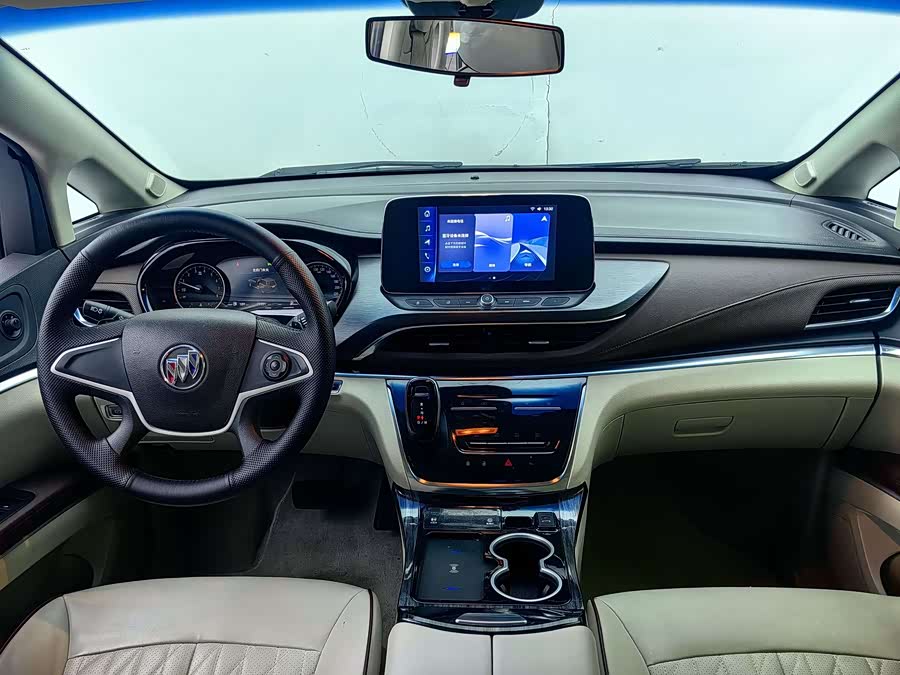 Buick GL8 Land Business Class Comfort