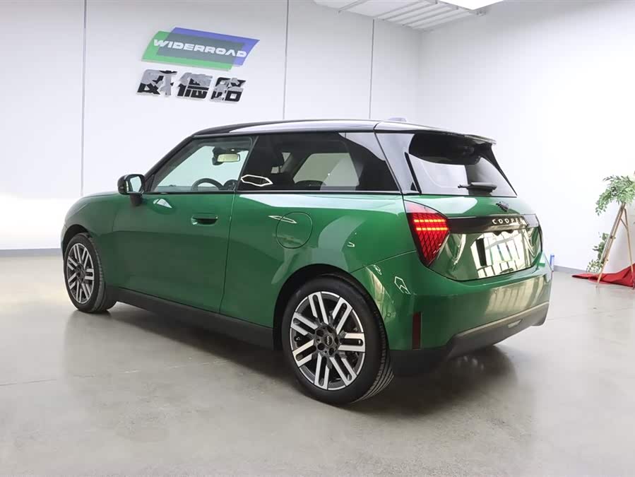 Spotlight Automotive Электро MINI COOPER