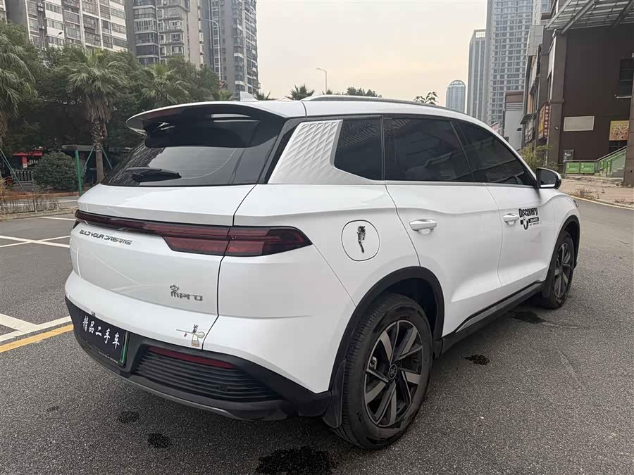 BYD Song Pro New Energy Champion Edition DM-i 71 km Advanced