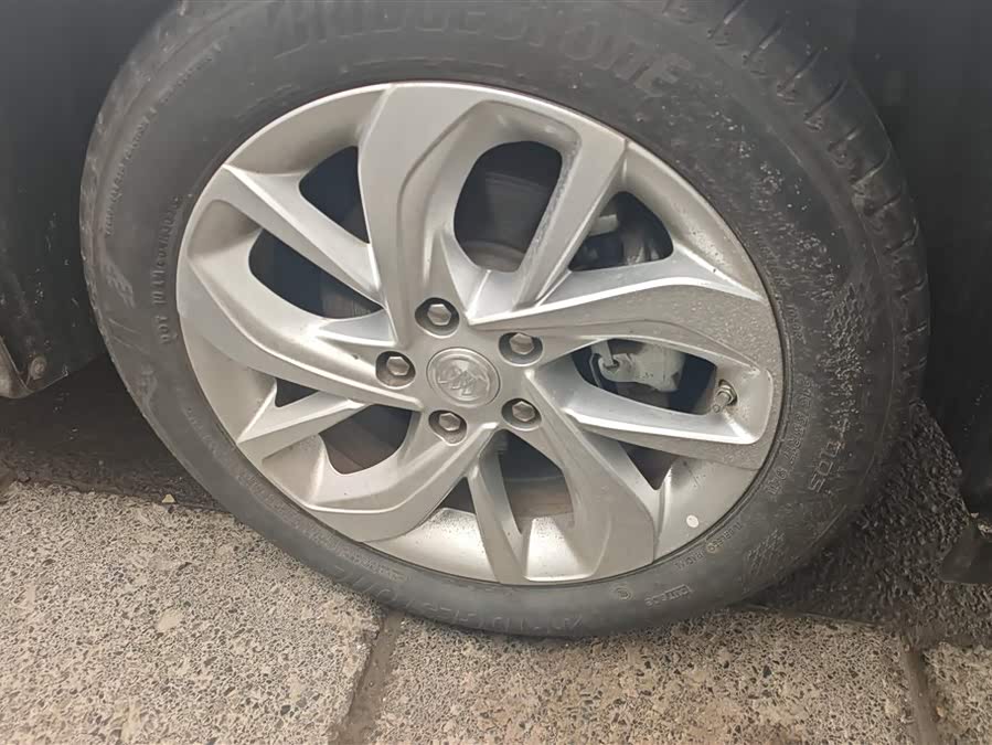 Buick Velite 6 430 km Travel Edition Facelift