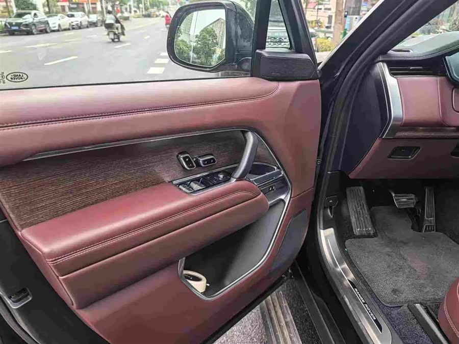 Land Rover Range Rover 3.0 L6