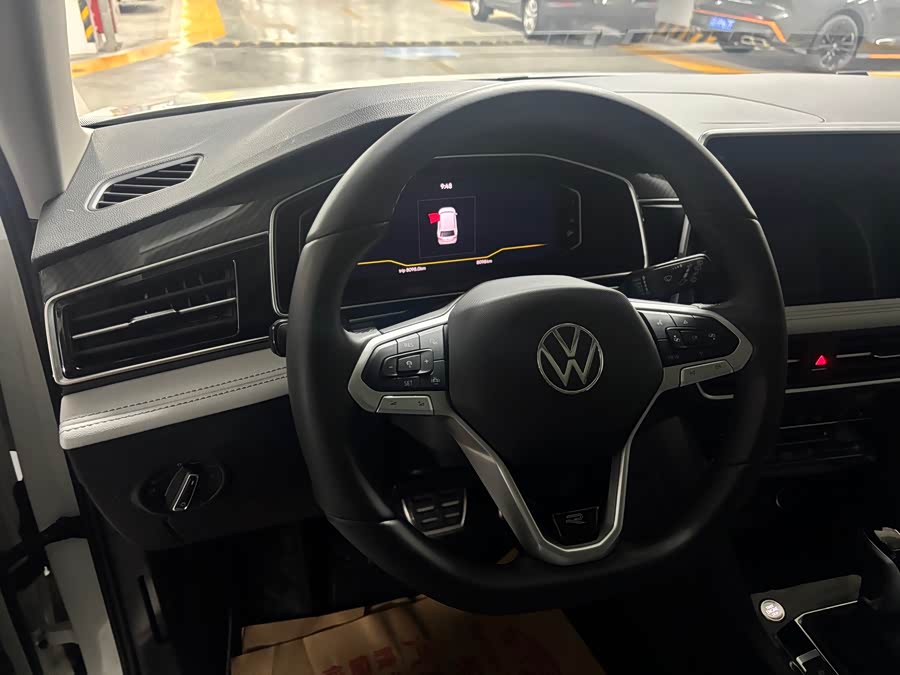 Volkswagen Tiguan L Outstanding