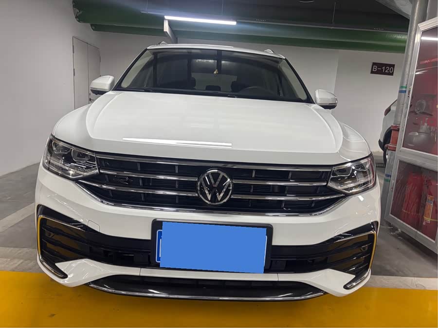 Volkswagen Tiguan L Outstanding
