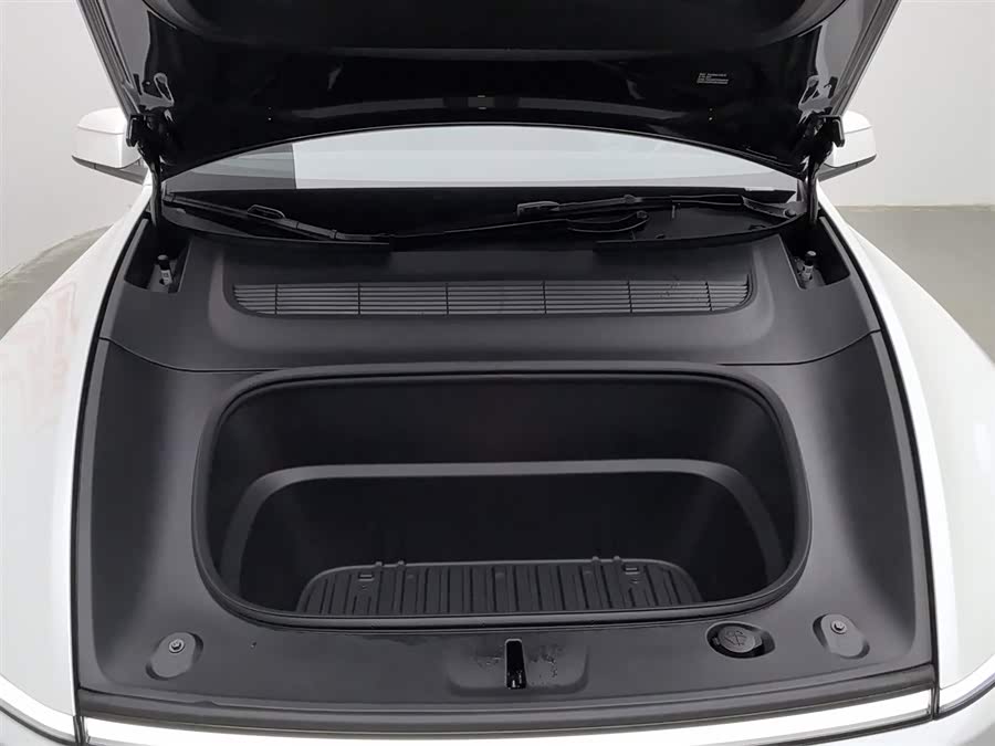 Tesla Model Y Long Range