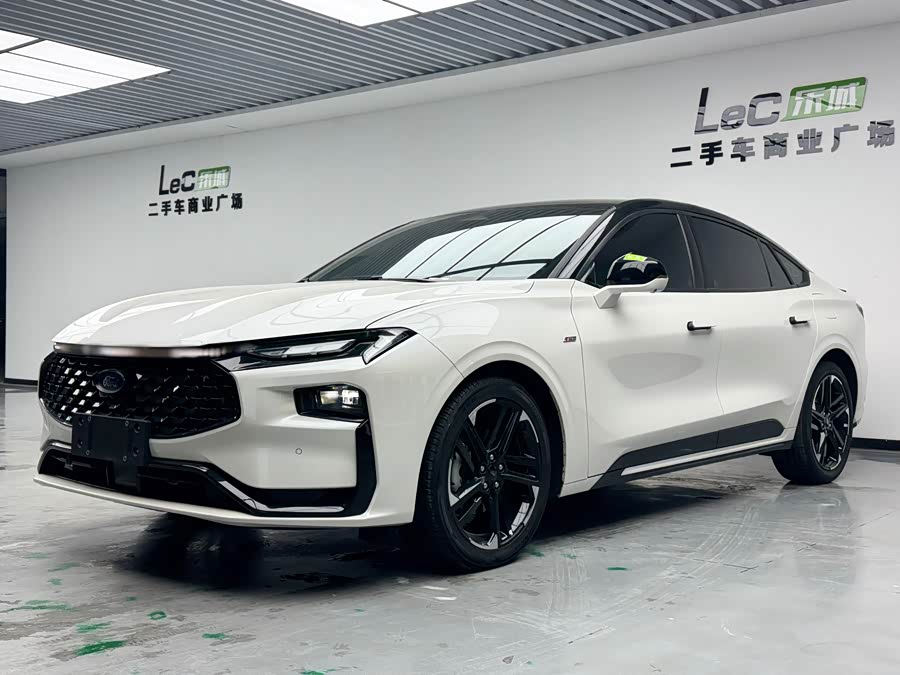 Ford Mondeo EcoBoost 245 ST-Line