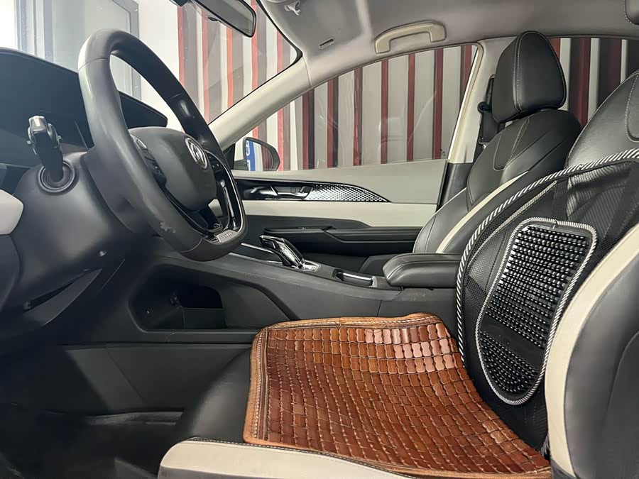 Dongfeng Fengshen E70 Facelift 500 Chaoxiang