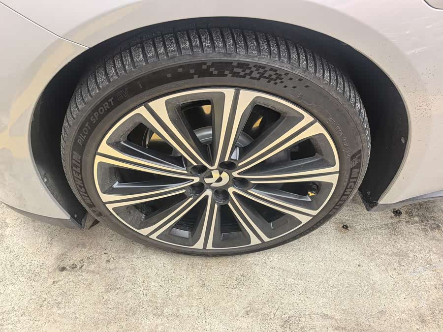 Nio ET7 75 kWh Executive Signature