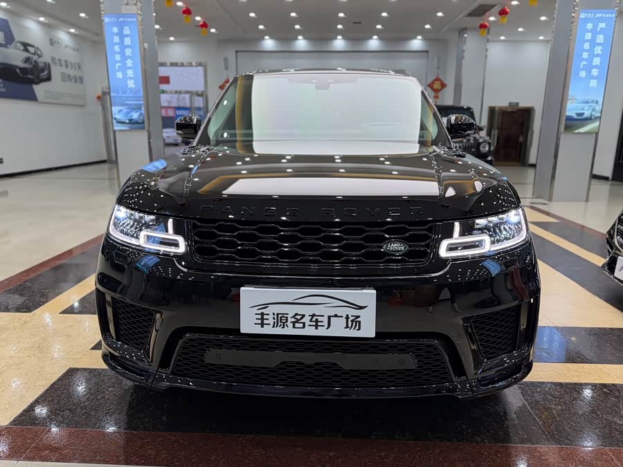 Land Rover Range Rover Sport 3.0 L6 Black Edition