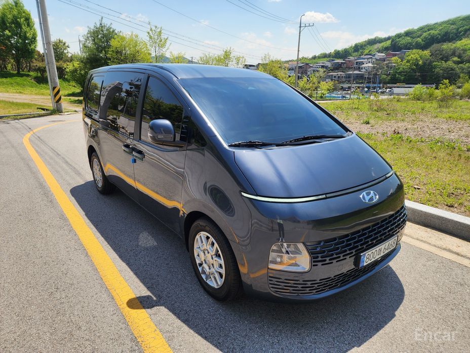Hyundai Staria 2023