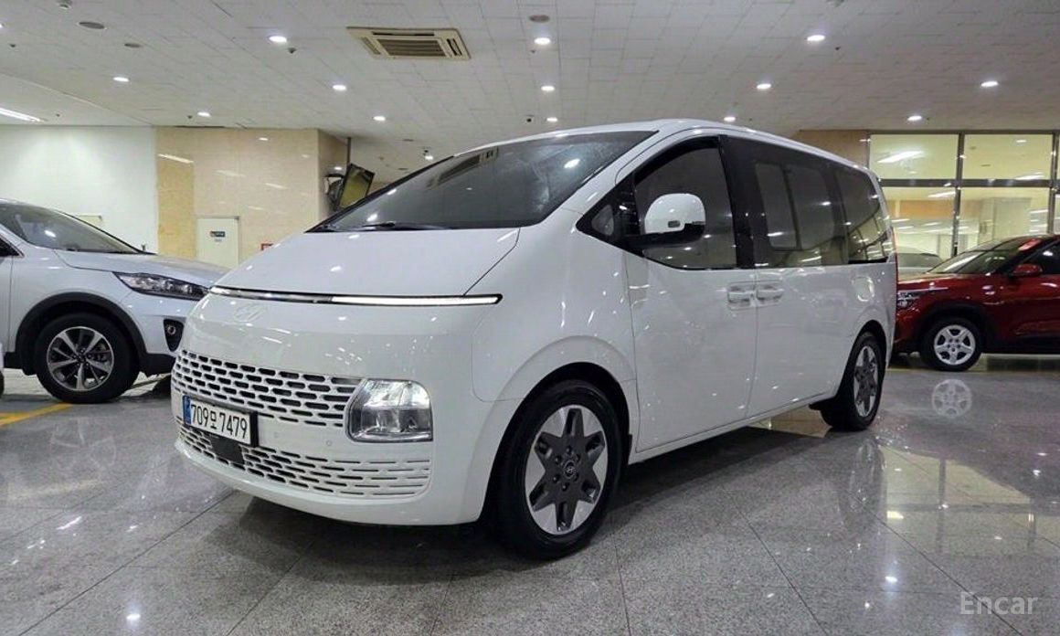Hyundai Staria 2025