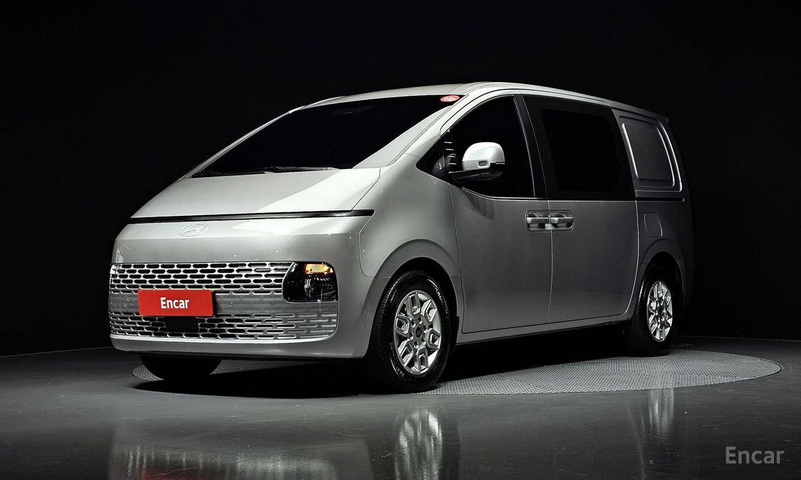 Hyundai Staria 2025