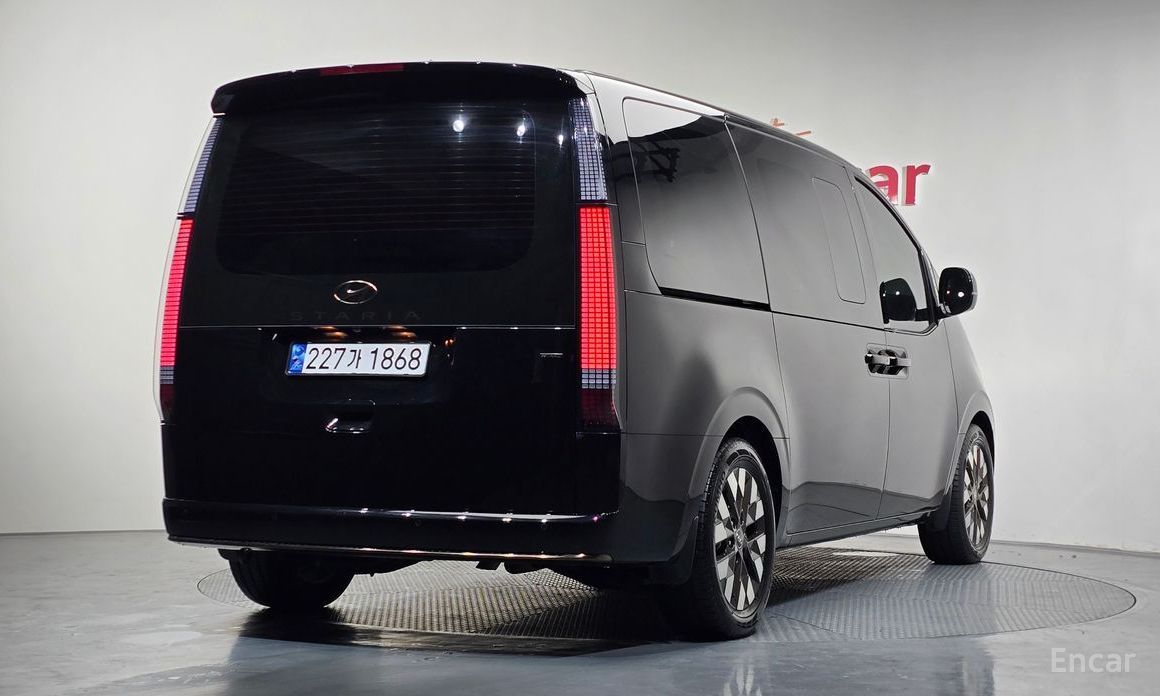 Hyundai Staria 2023