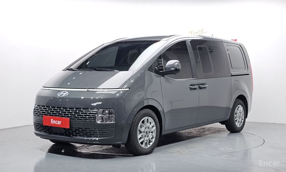 Hyundai Staria 2025