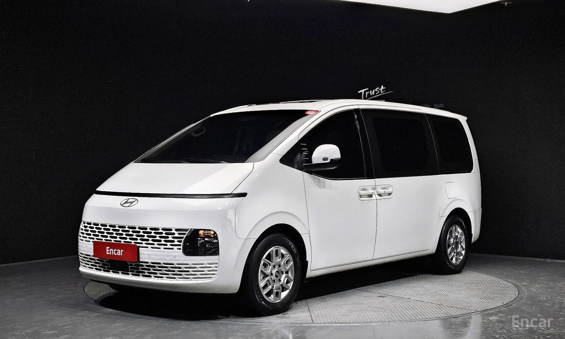 Hyundai Staria 2025