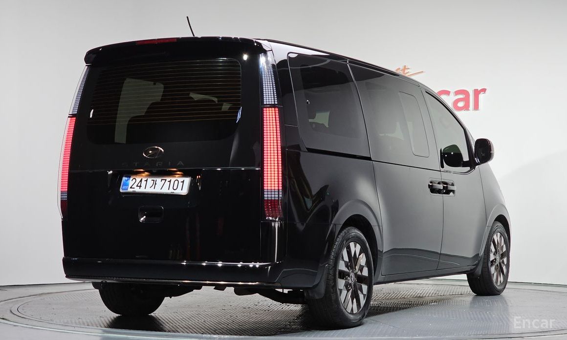 Hyundai Staria 2022