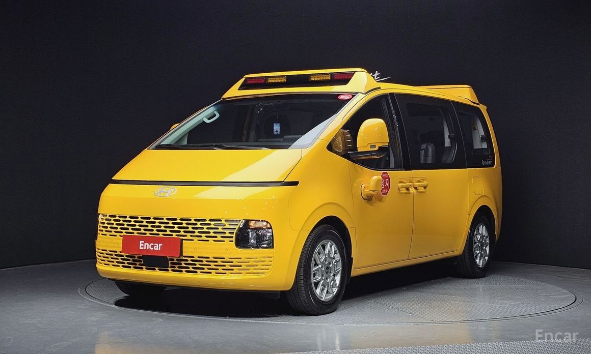 Hyundai Staria 2025