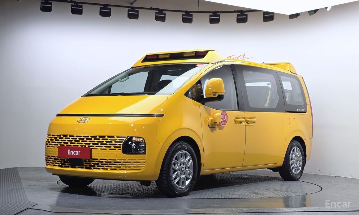 Hyundai Staria 2025