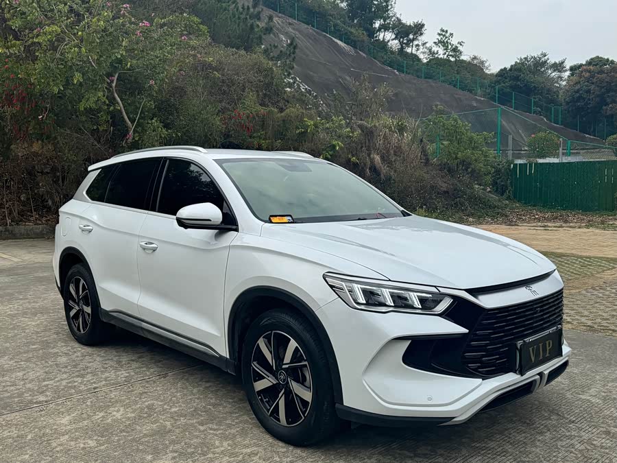 BYD Song Pro DM-i Glory Edition 71 km Navigator