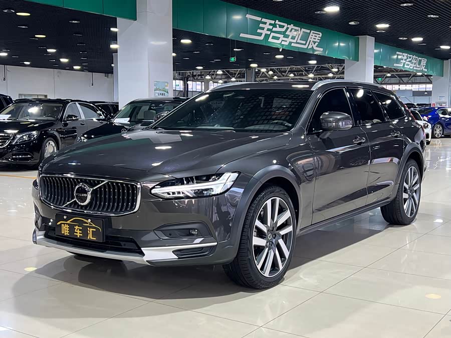 Volvo V90 Cross Country B5