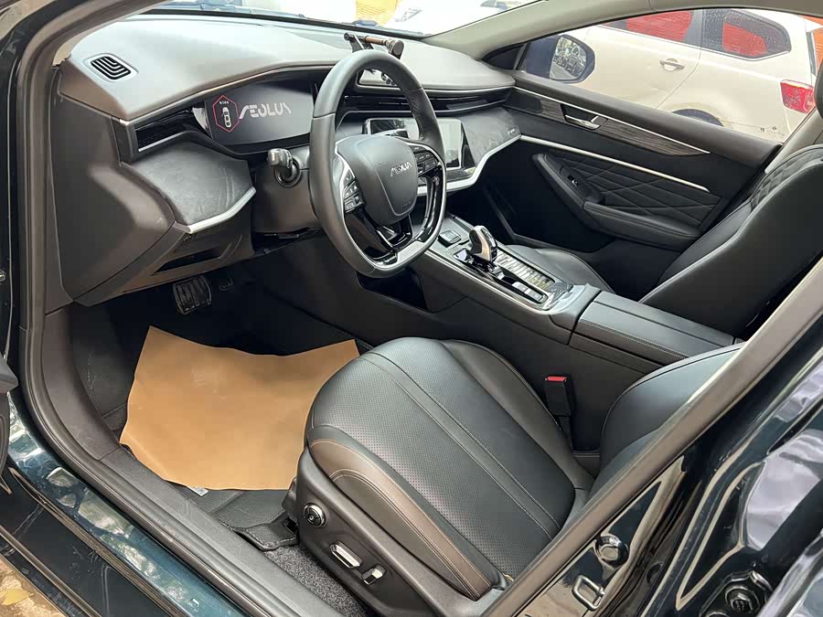 Dongfeng Aeolus Yixuan MAX