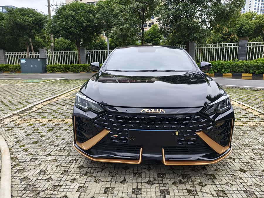 Dongfeng Aeolus Yixuan MAX