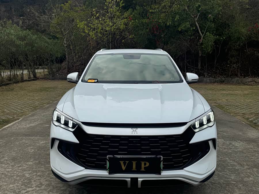 BYD Song Pro DM-i Glory Edition 71 km Navigator