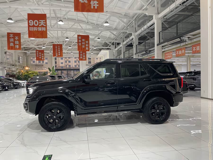 Tank 400 Hi4-T Off-Road