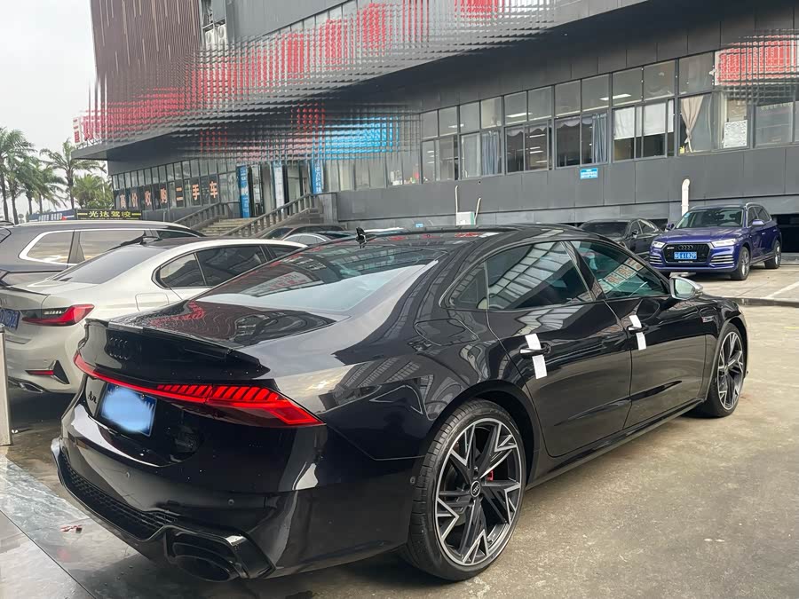Audi A7L 45 TFSI quattro Black Warrior Edition
