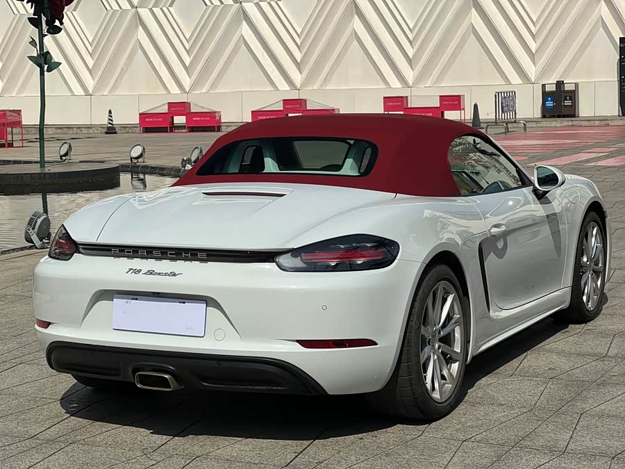 Porsche 718 Boxster