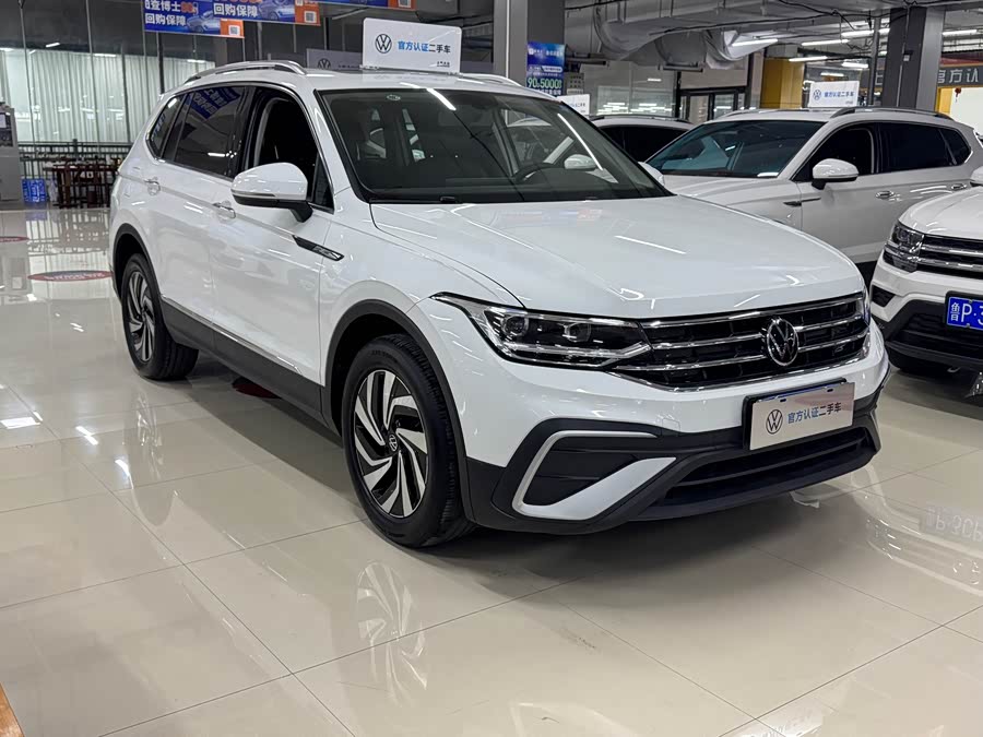 Volkswagen Tiguan L