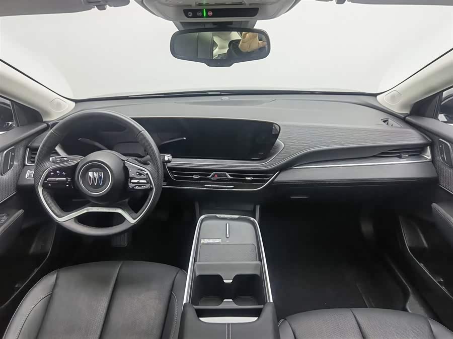 Buick LaCrosse 28T Platinum