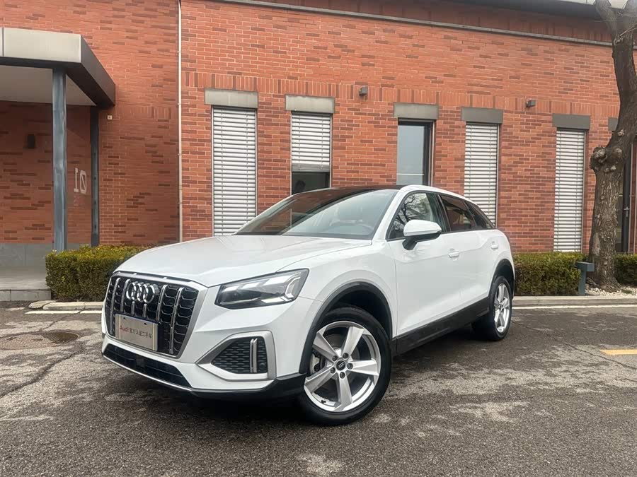 Audi Q2L 35TFSI Progressive Elegance