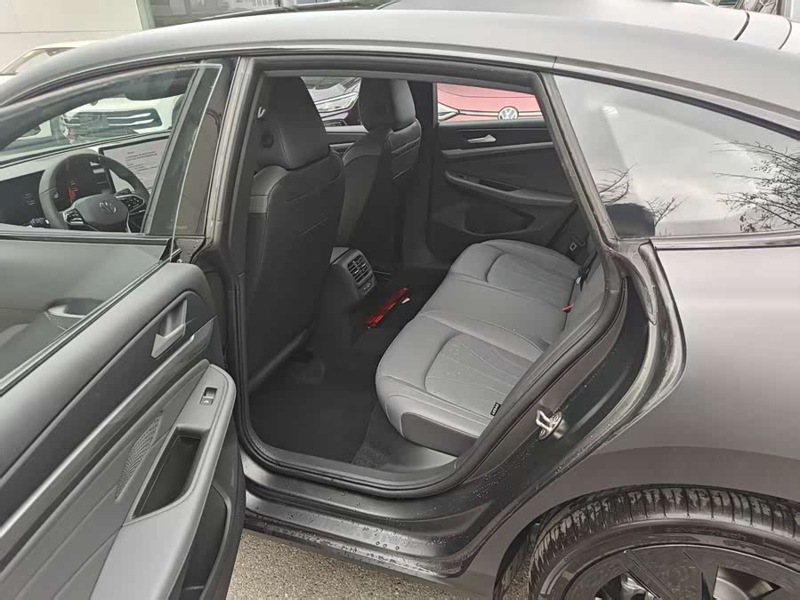 Volkswagen Lamando L GTS