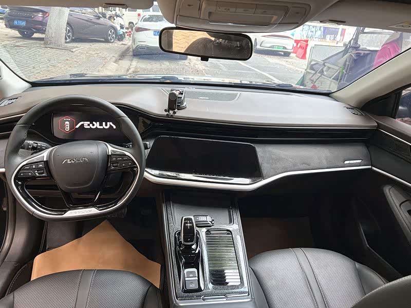 Dongfeng Aeolus Yixuan MAX