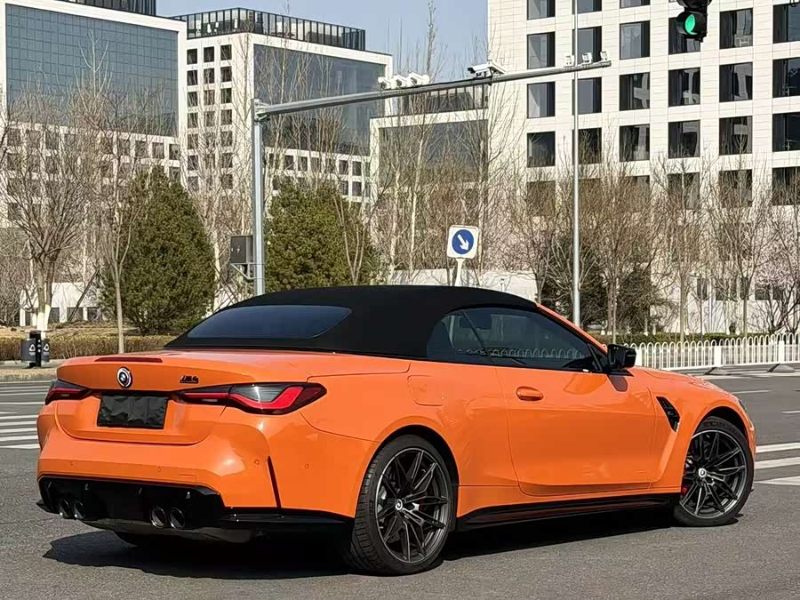 BMW M4 Convertible Coupe M xDrive