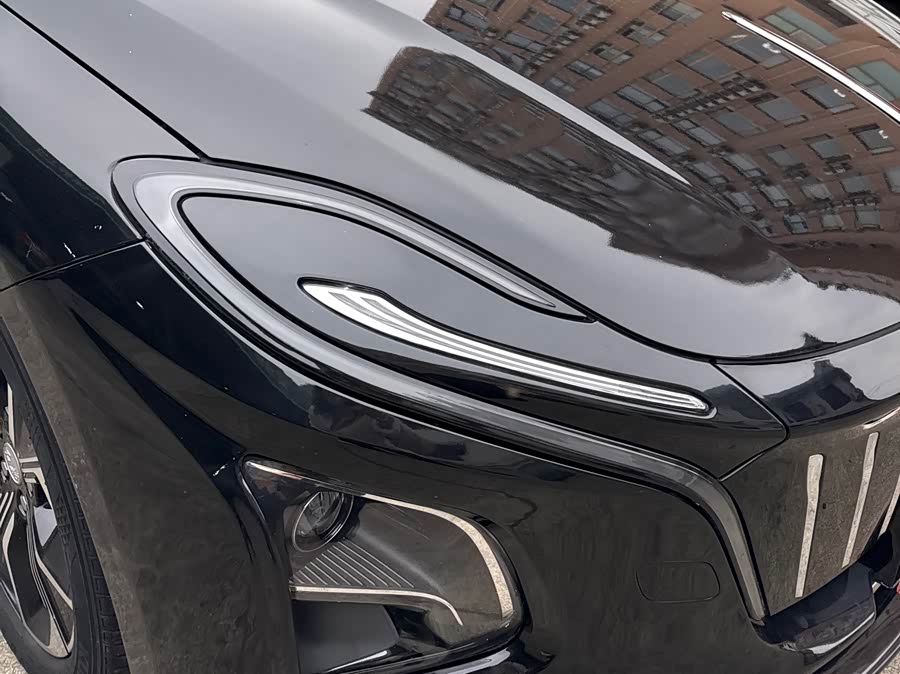 Hongqi E-QM5 Charging T3 Edition 4-seater