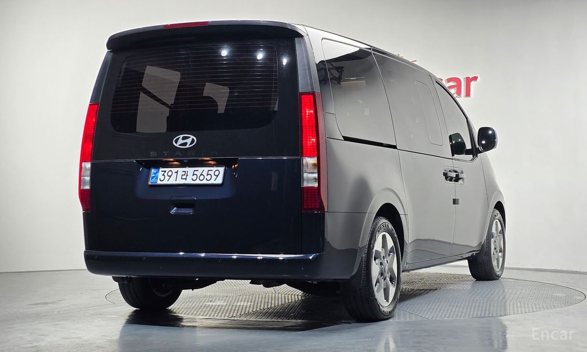 Hyundai Staria 2025