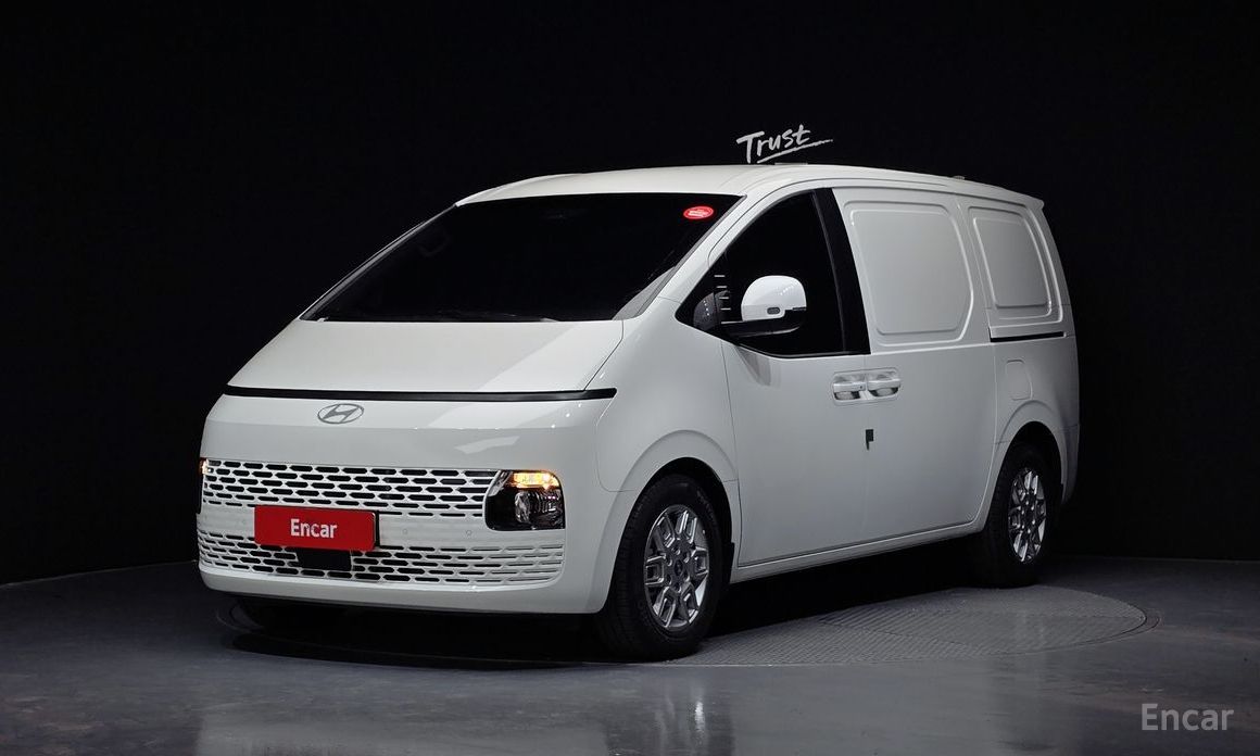 Hyundai Staria 2025