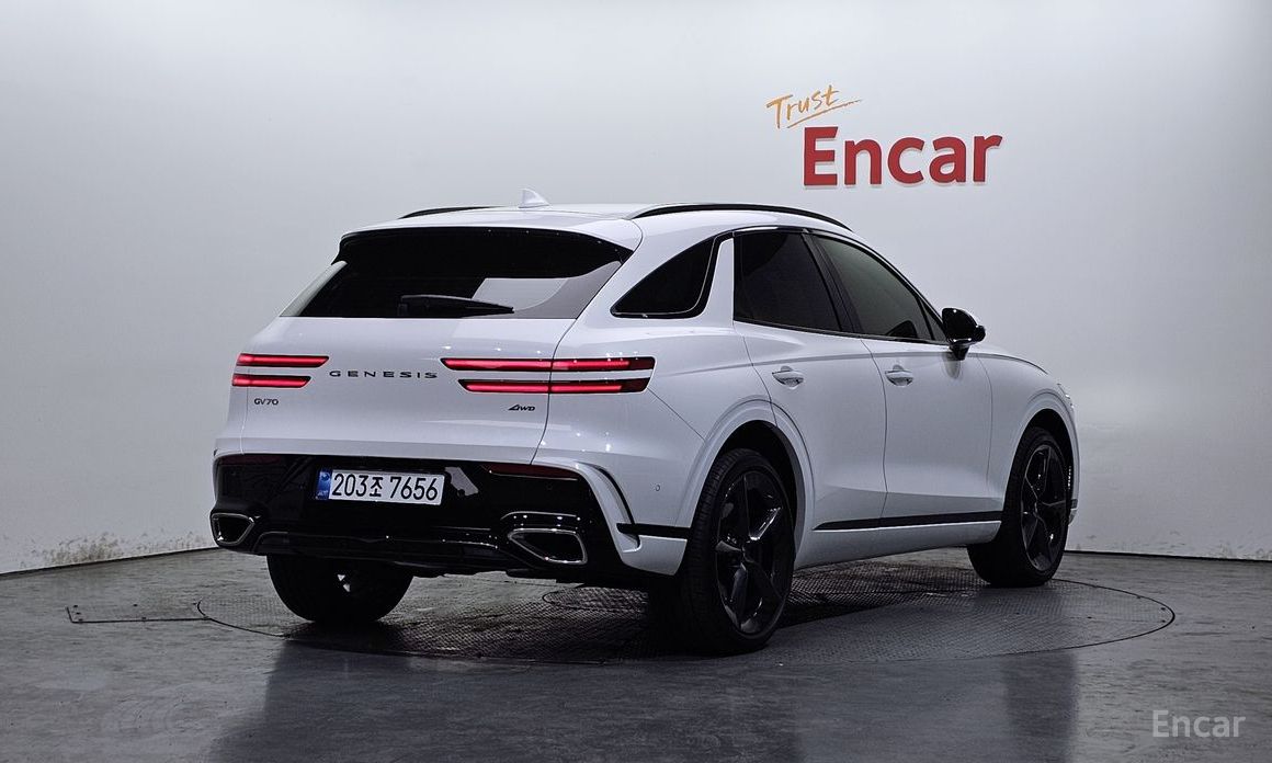 Genesis GV70 2025