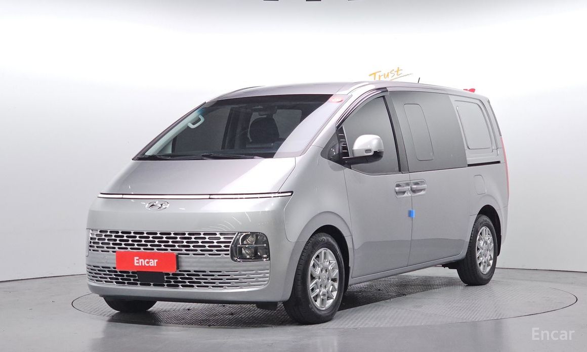 Hyundai Staria 2023