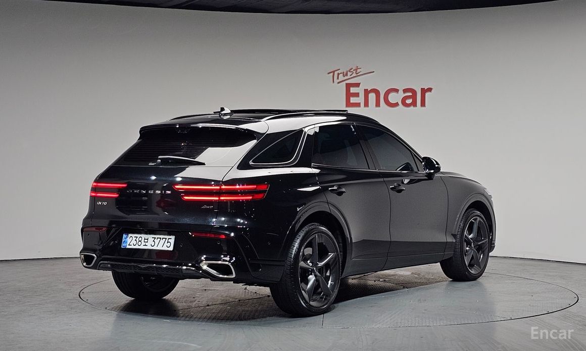 Genesis GV70 2025