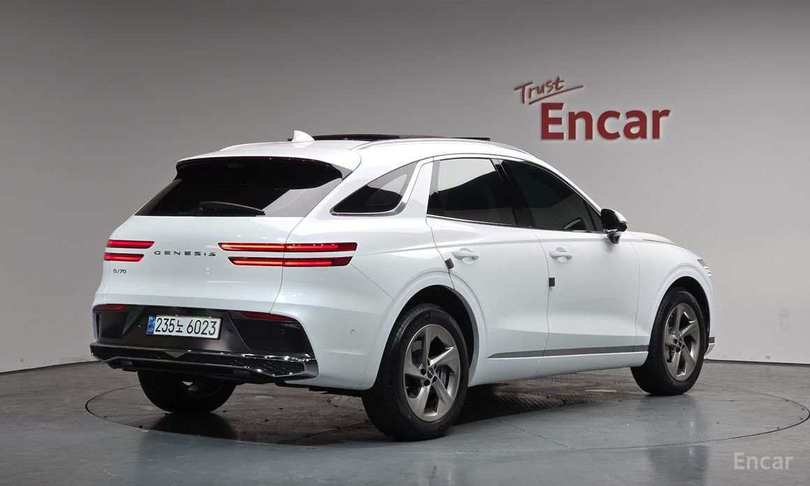 Genesis GV70 2025
