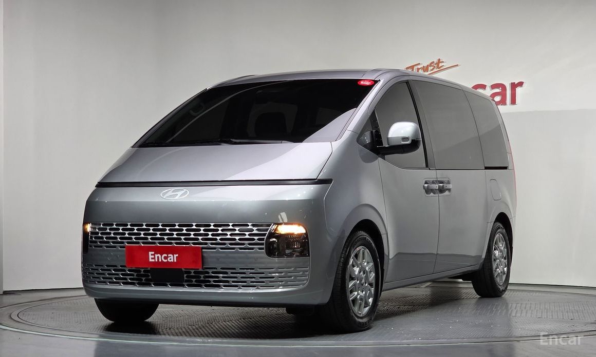 Hyundai Staria 2025