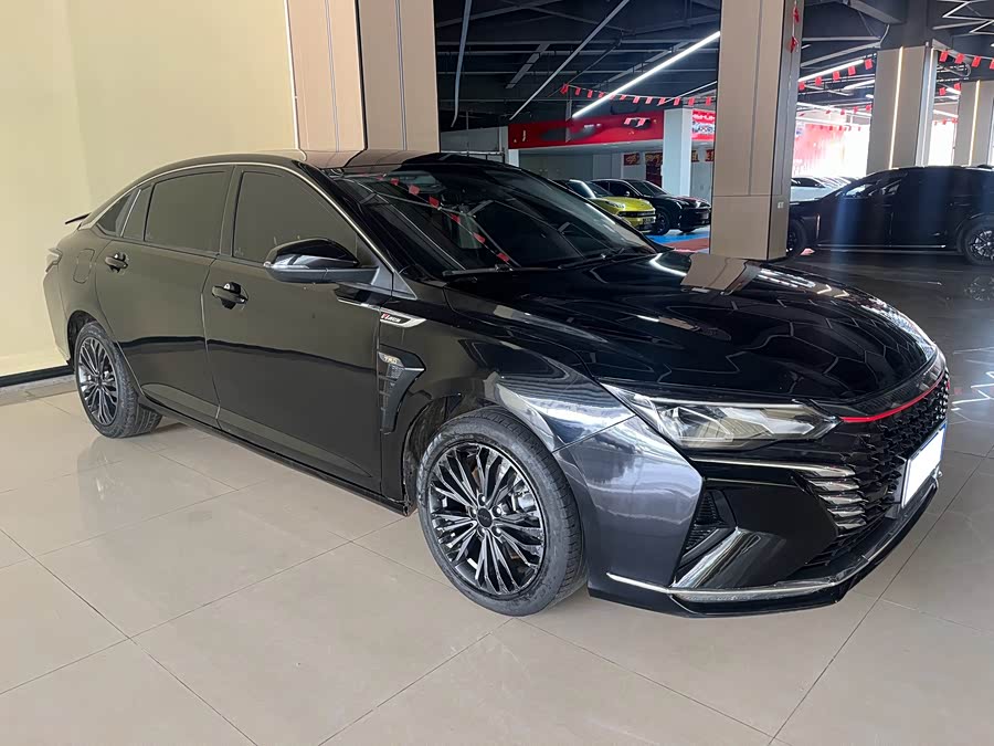 Dongfeng Aeolus Yixuan MAX