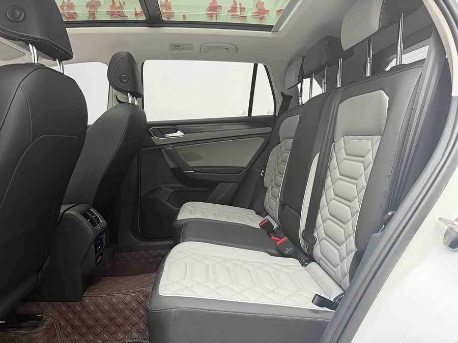 Volkswagen Tayron Public Edition