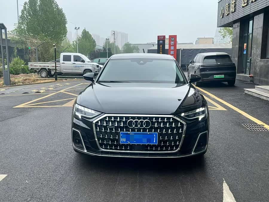 Audi A8L 50 TFSI quattro Zhenxuan