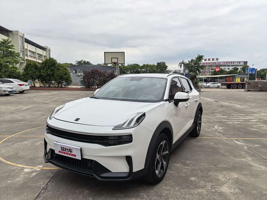 Lynk & Co 06 Remix